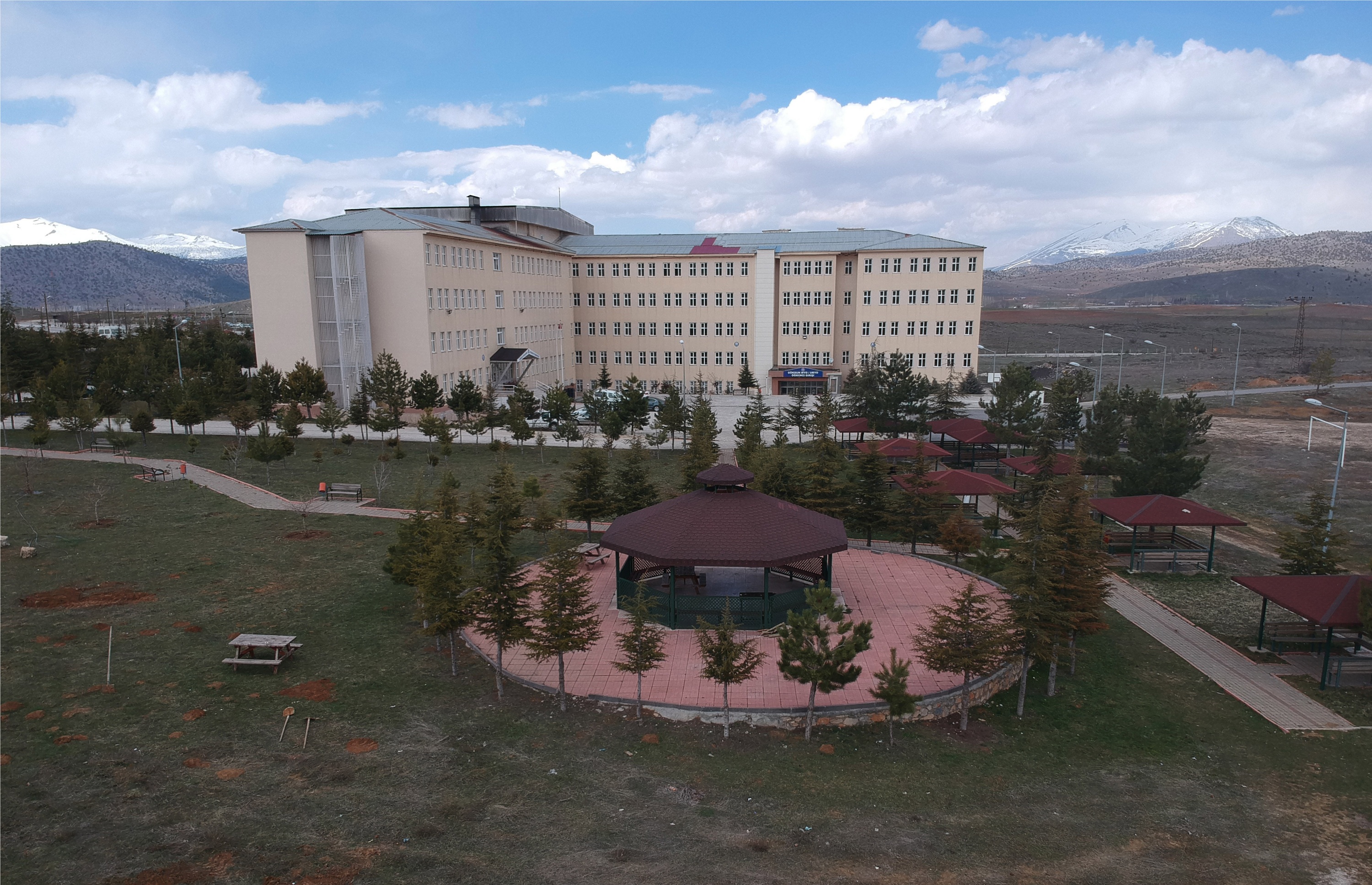 GMYO KAMPÜS GENEL GÖRÜNÜM